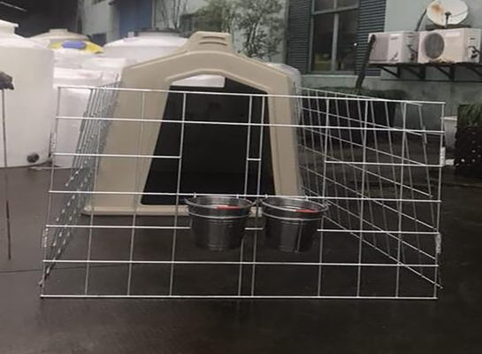Tempat Penampungan Betis Plastik Ketahanan Asam Tinggi 183cm Dengan Jaring Galvanis